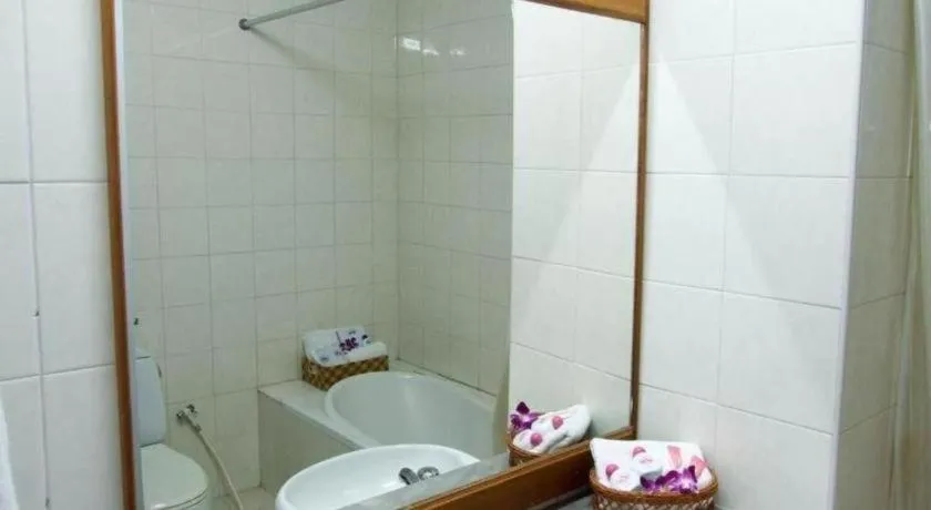 Sakol Grand Palace Hotel