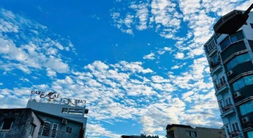 Son Tung Hotel - De Tham Street