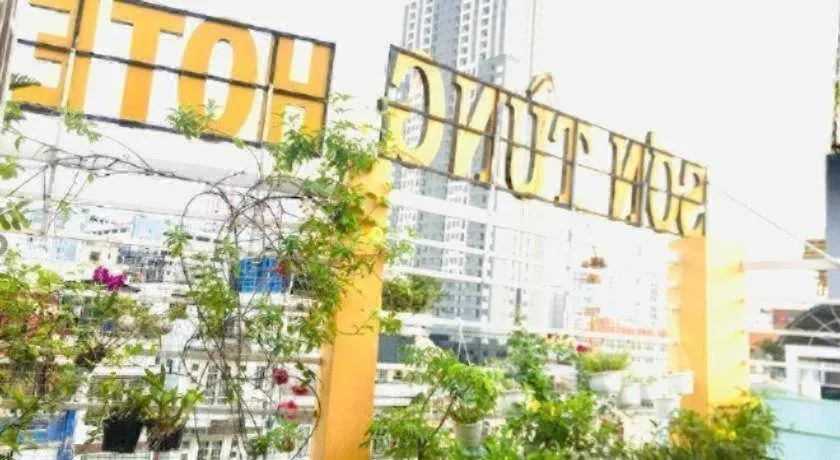Son Tung Hotel - De Tham Street
