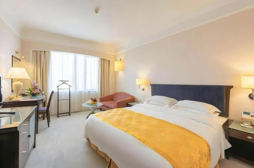 Bed in Shantou Golden Gulf Hotel