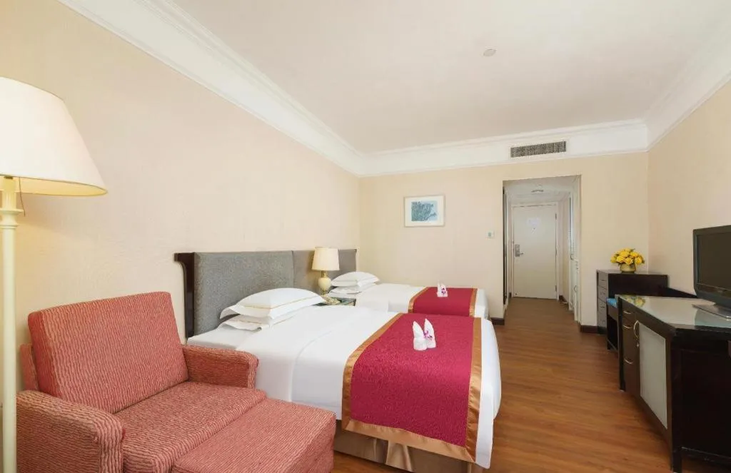 Bed in Shantou Golden Gulf Hotel