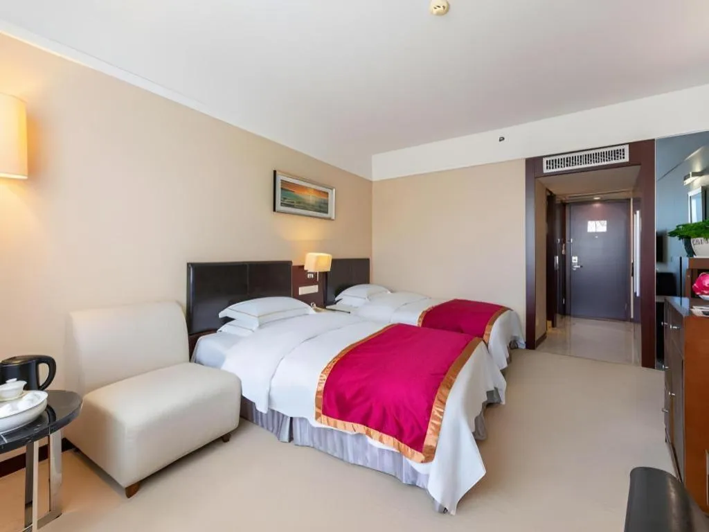 Bed in Shantou Golden Gulf Hotel