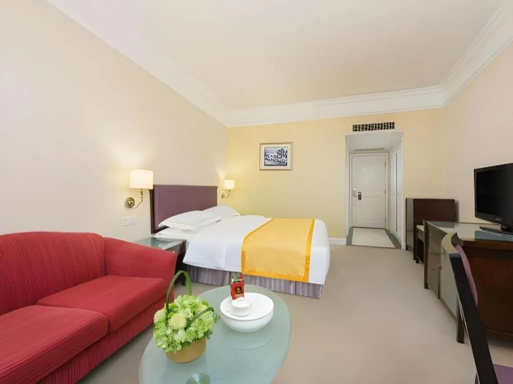 Bed in Shantou Golden Gulf Hotel