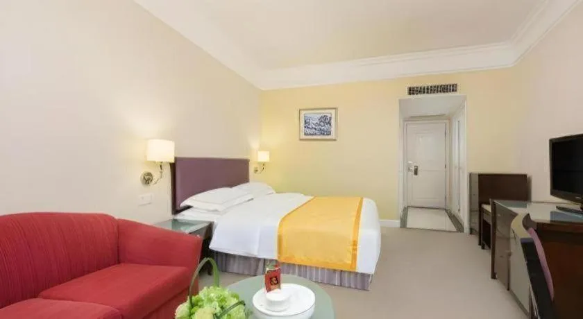 Bed in Shantou Golden Gulf Hotel