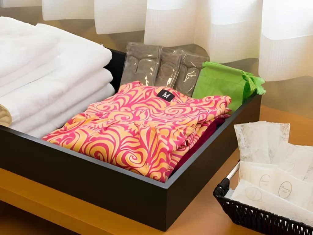 Bed in Spa Land Hotel Naito