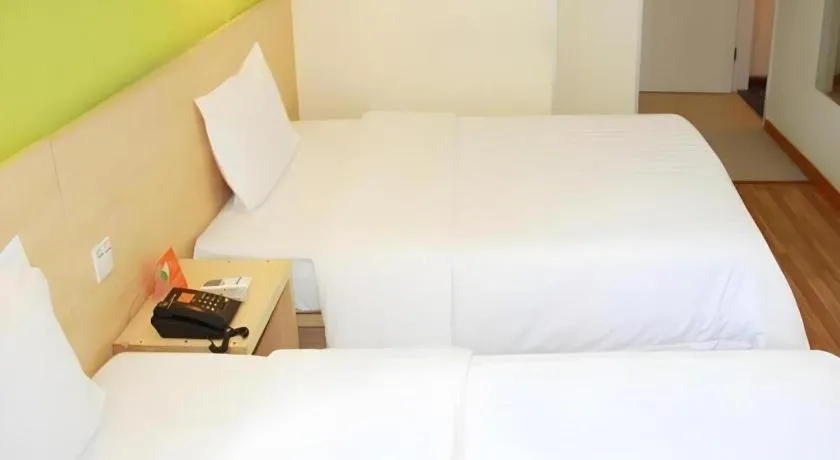 Bed in 7 Days Inn Wuhan Huaqiaocheng Happy Valley