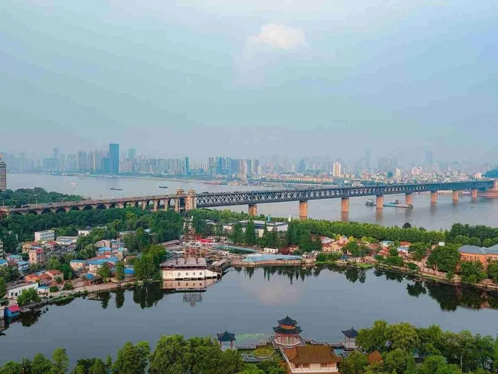 7 Days Inn Wuhan Huaqiaocheng Happy Valley