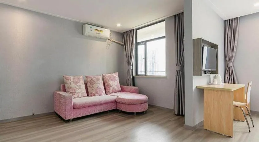 7 Days Inn Wuhan Huaqiaocheng Happy Valley