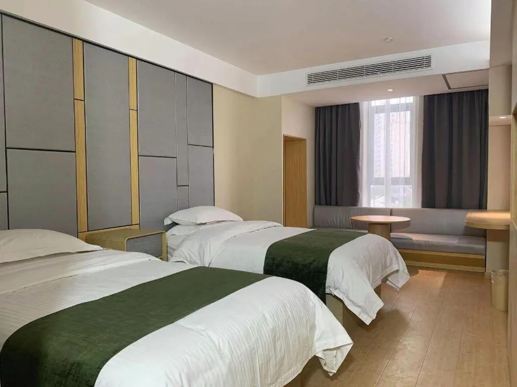 Bed in Greentree Inn Shanghai Middle Xinfu Road Huazhi Road Business Hotel