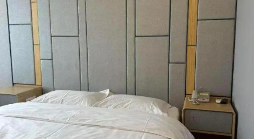 Bed in Greentree Inn Shanghai Middle Xinfu Road Huazhi Road Business Hotel