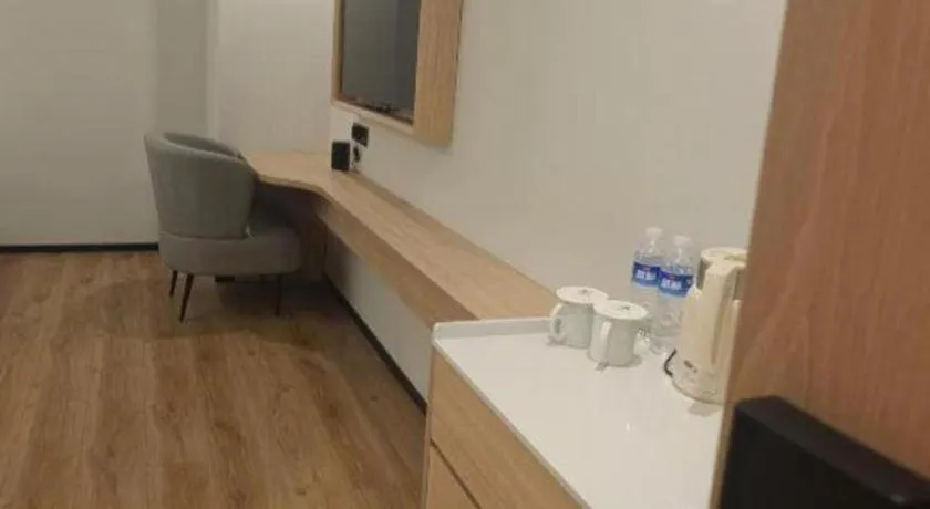 GreenTree Inn Shanghai Songjiang WanDa Plaza RonGMEi Road Express Hotel