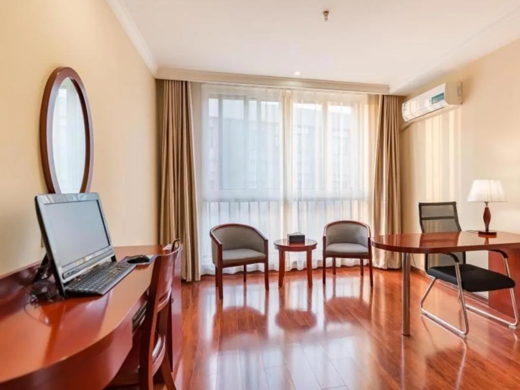 GreenTree Inn Xuzhou High Speed Railway Zhangqian Square Business Hotel