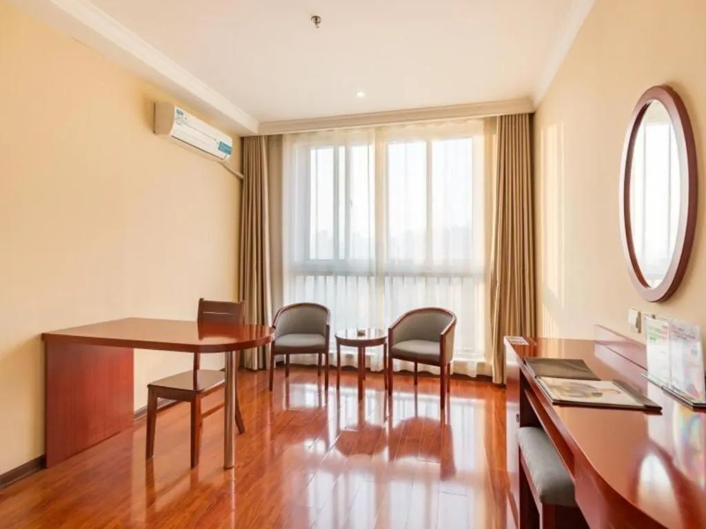 GreenTree Inn Xuzhou High Speed Railway Zhangqian Square Business Hotel