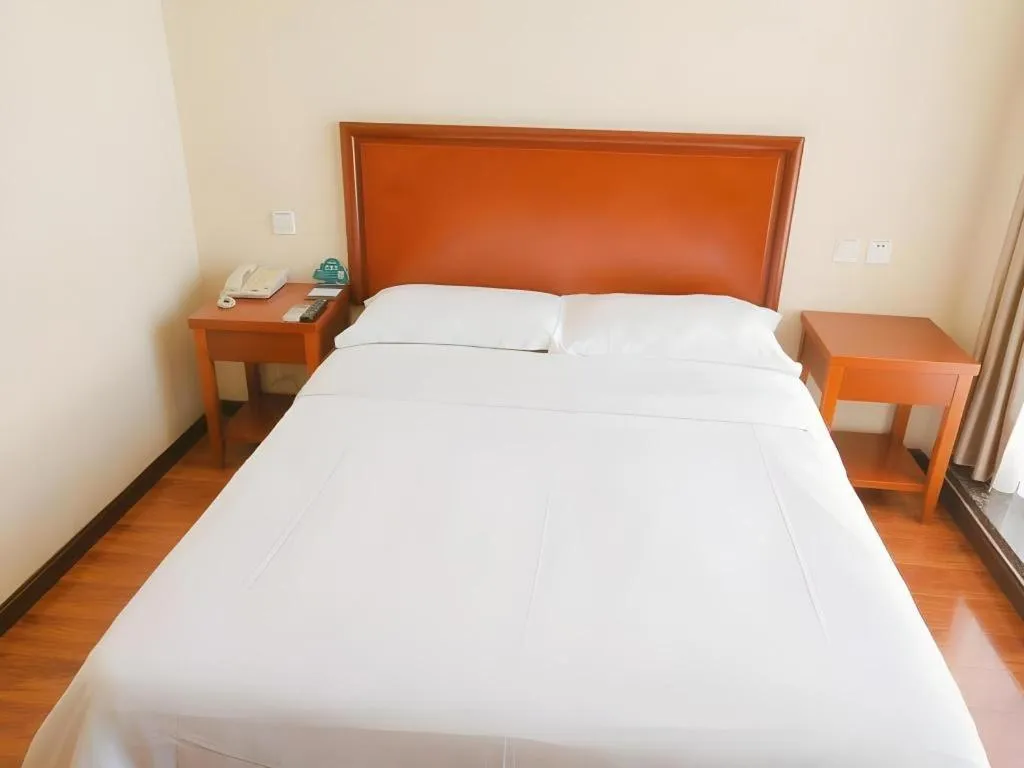 Bed in GreenTree Inn Xuzhou High Speed Railway Zhangqian Square Business Hotel