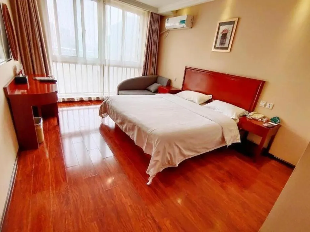 Bed in GreenTree Inn Xuzhou High Speed Railway Zhangqian Square Business Hotel