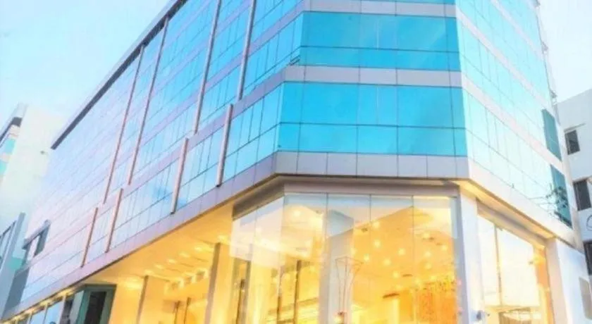 New Season Square Hotel