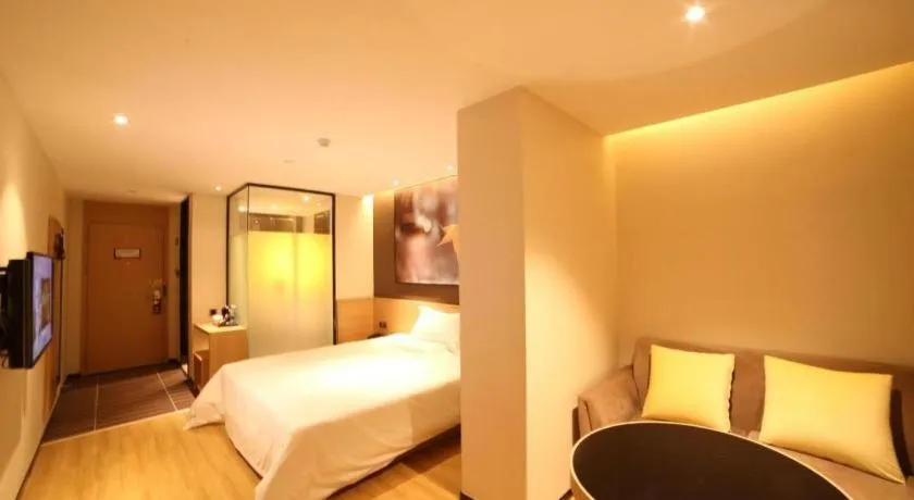 Bed in IU Hotel Guangzhou Taihe Square Branch
