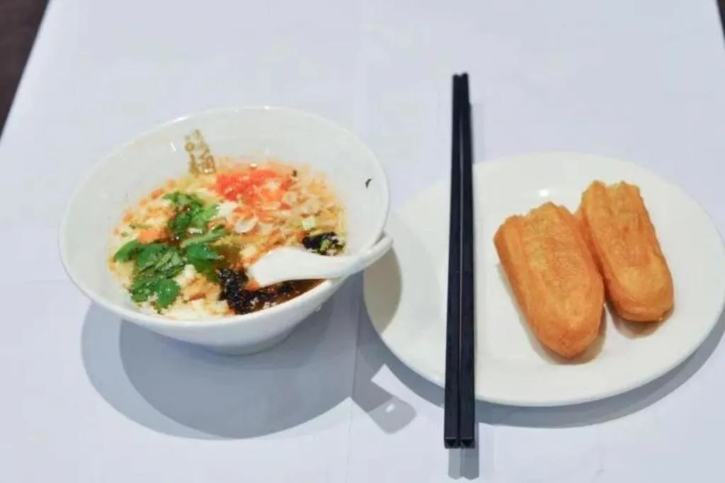 Home Inn Plus Shanghai Zhangjiang Guanglan Road Metro Station