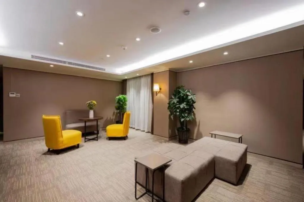 Home Inn Plus Shanghai Zhangjiang Guanglan Road Metro Station