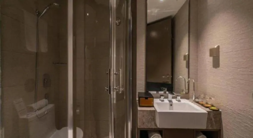 Home Inn Plus Shanghai Zhangjiang Guanglan Road Metro Station