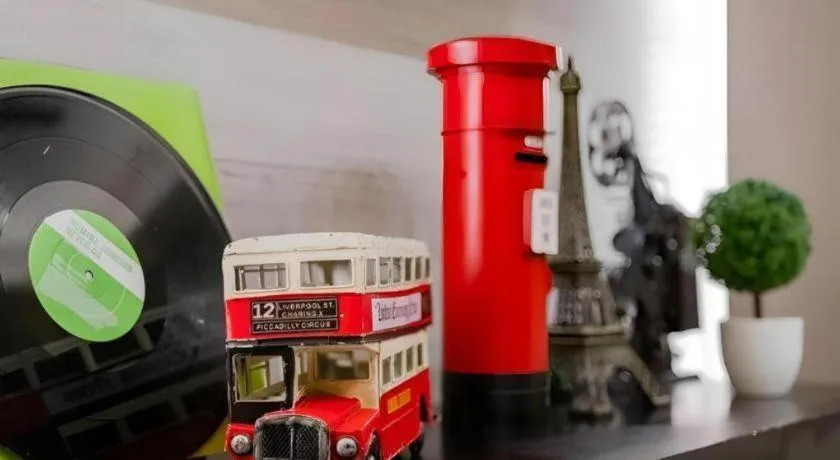 Home Inn Plus Shanghai Zhangjiang Guanglan Road Metro Station