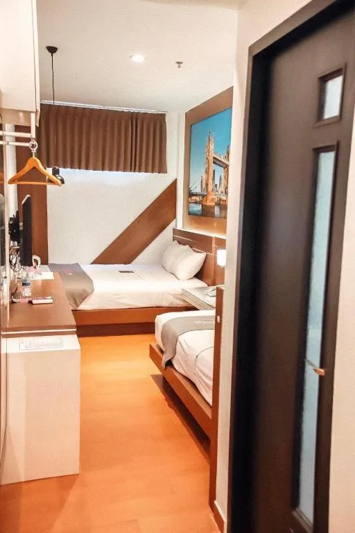 Bed in Neotel Hotel City Centre