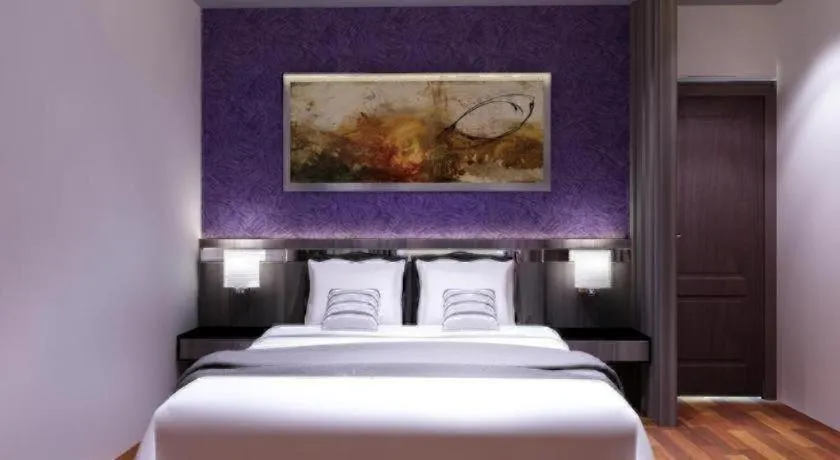 Bed in Neotel Hotel City Centre