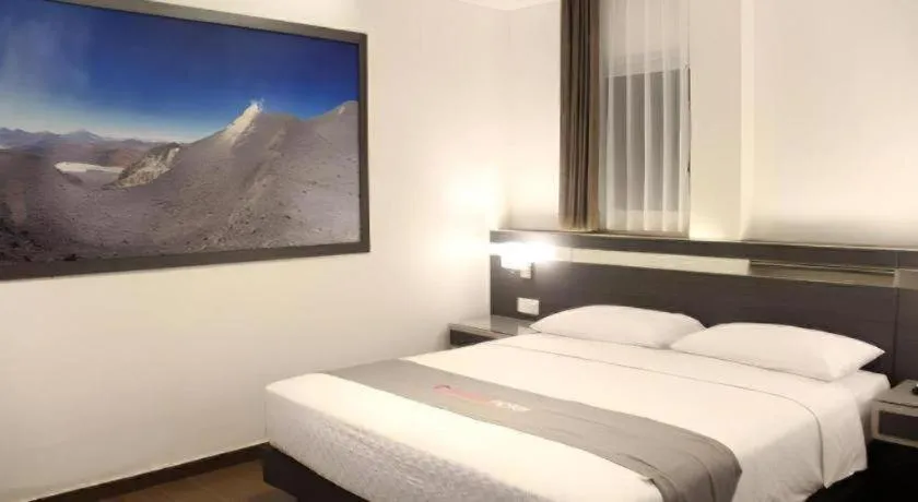 Bed in Neotel Hotel City Centre