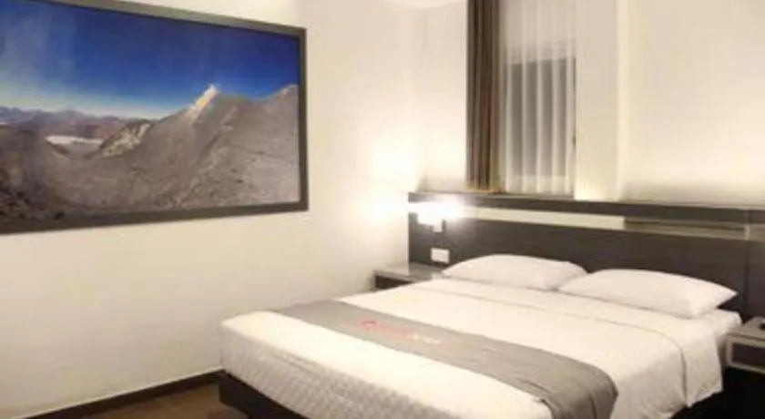 Bed in Neotel Hotel City Centre