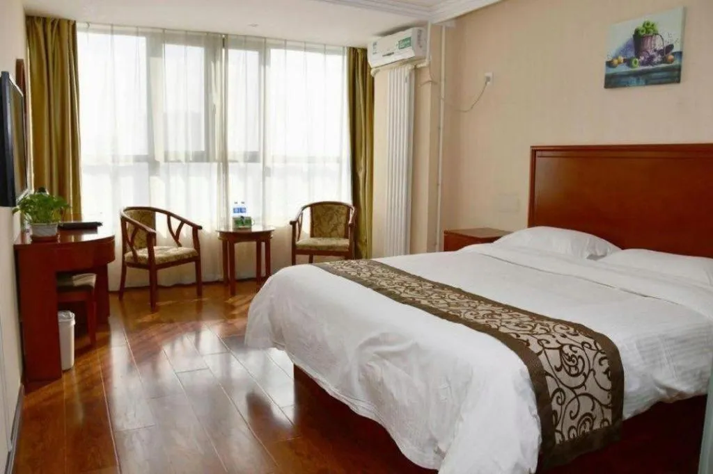 Bed in GreenTree Inn Tianjin JinNan ShuangLin Metro Station Express Hotel