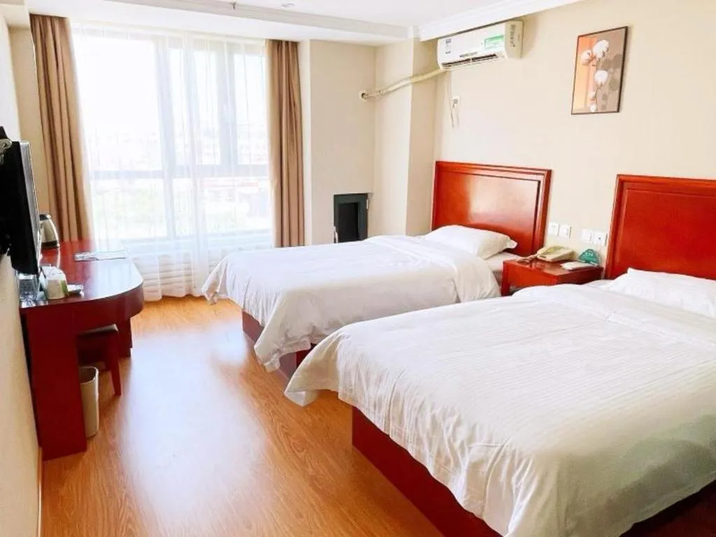 Bed in GreenTree Inn Tianjin JinNan ShuangLin Metro Station Express Hotel
