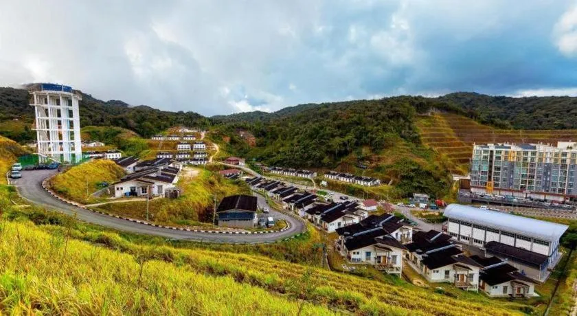 OYO 229 Parkland Hotel