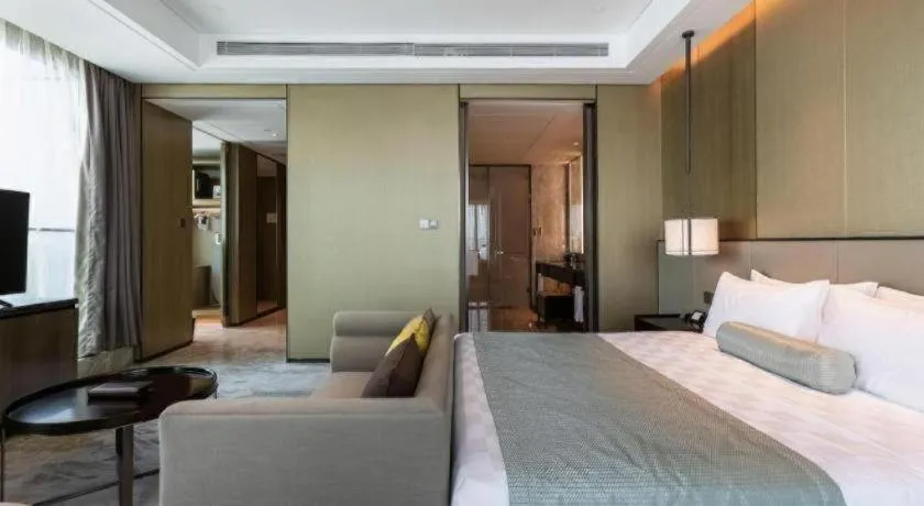 Bed in Golden Eagle Summit Hotel Kunshan