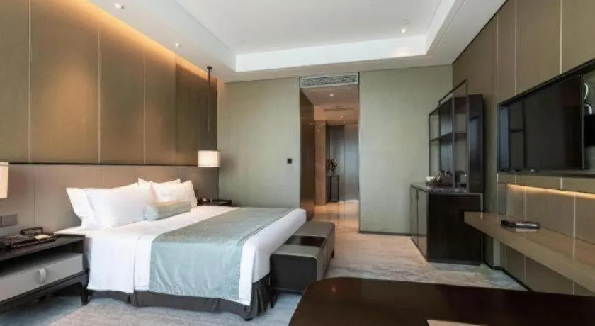 Bed in Golden Eagle Summit Hotel Kunshan