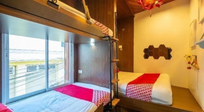 Bed in OYO 895 The Onion Hostel