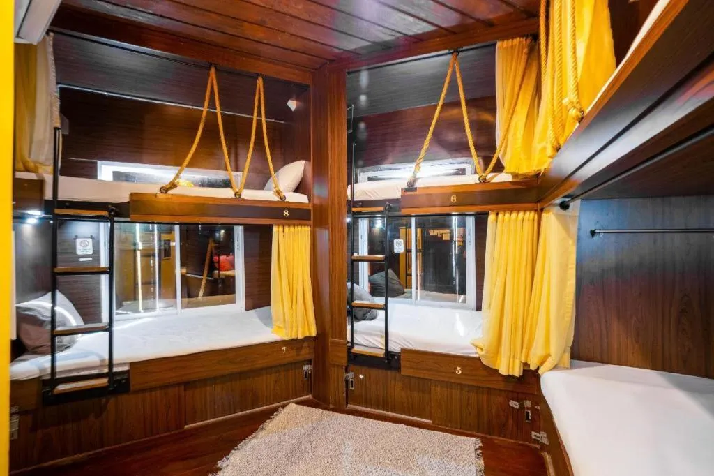 Bed in OYO 895 The Onion Hostel