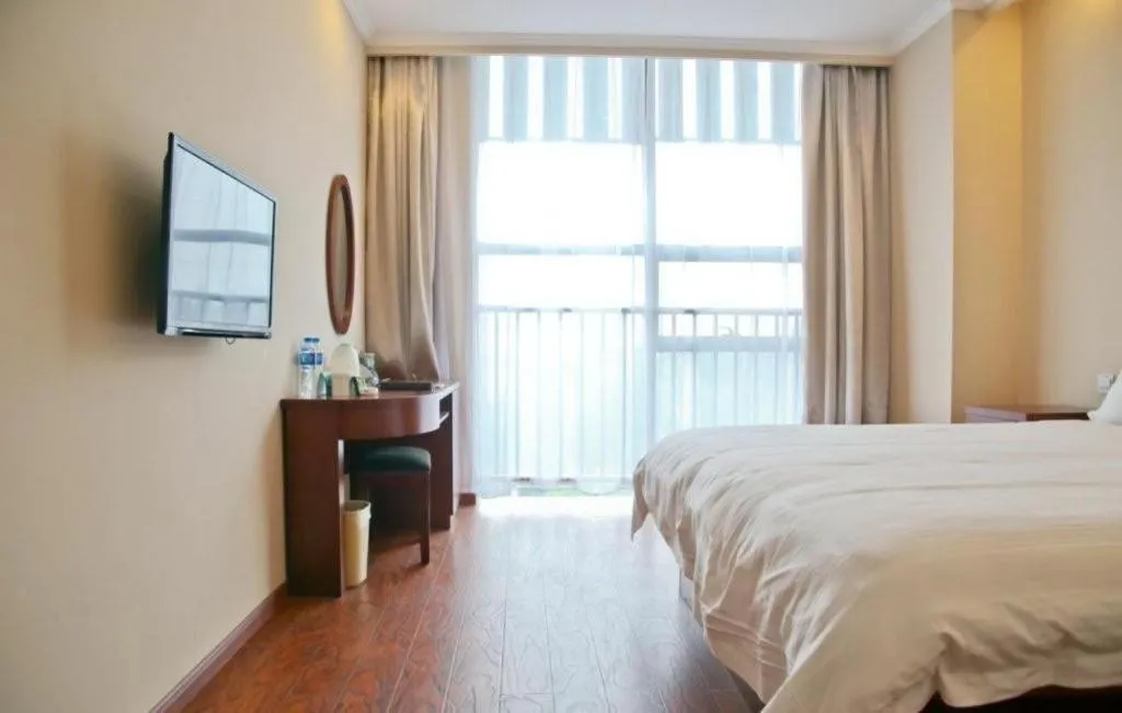 Bed in GreenTree Inn Hefei Huangshan Road Business Hotel