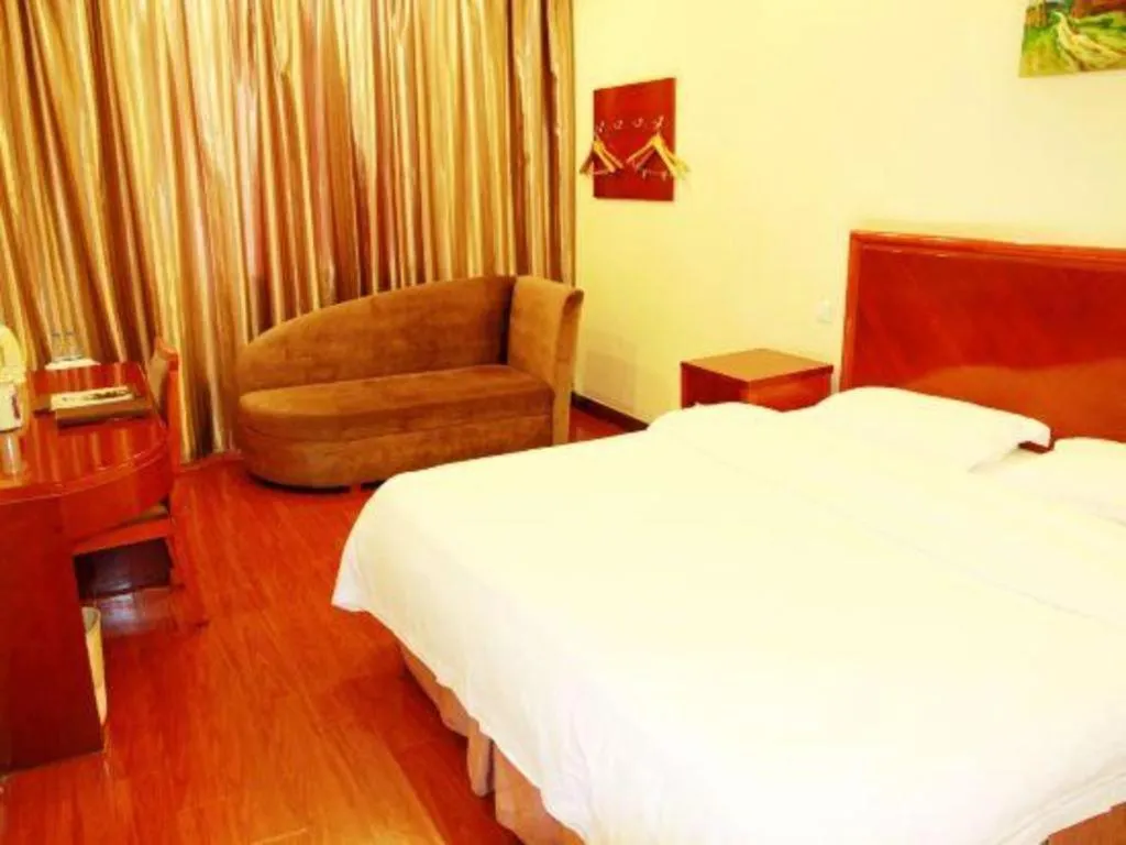 Bed in GreenTree Inn Hefei Huangshan Road Business Hotel