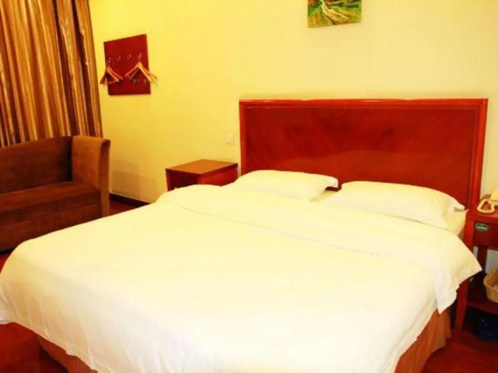 Bed in GreenTree Inn Hefei Huangshan Road Business Hotel