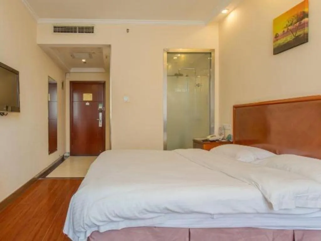 Bed in GreenTree Inn Hefei Huangshan Road Business Hotel