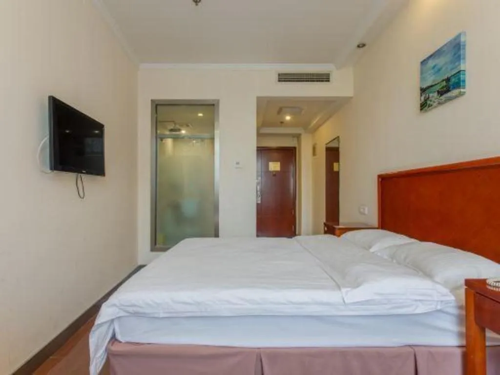 Bed in GreenTree Inn Hefei Huangshan Road Business Hotel