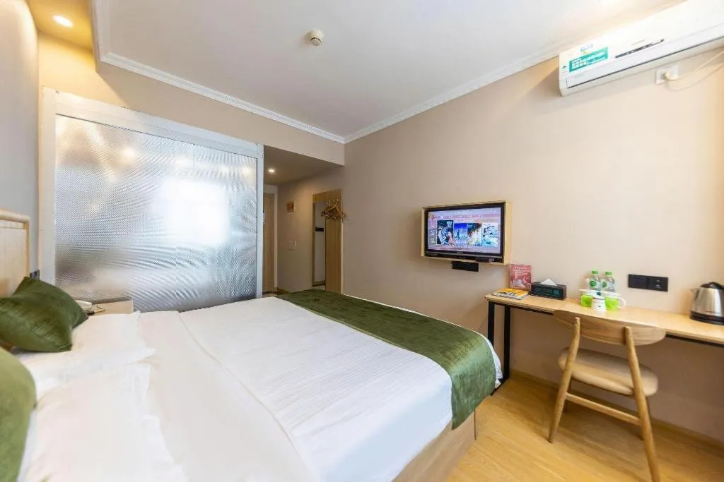 Bed in GreenTree Inn Lanzhou Gongjiawan Yangjiaqiao Express Hotel
