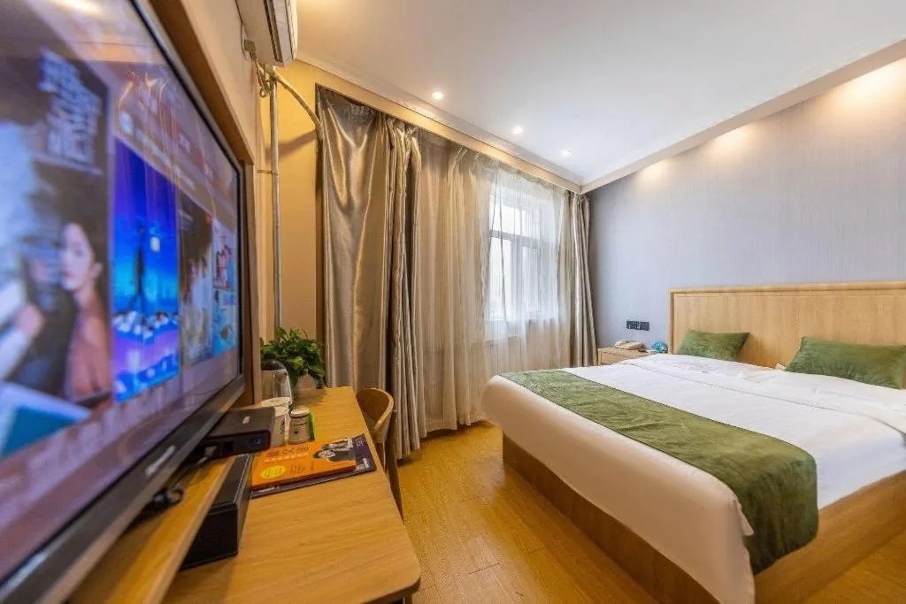 Bed in GreenTree Inn Lanzhou Gongjiawan Yangjiaqiao Express Hotel