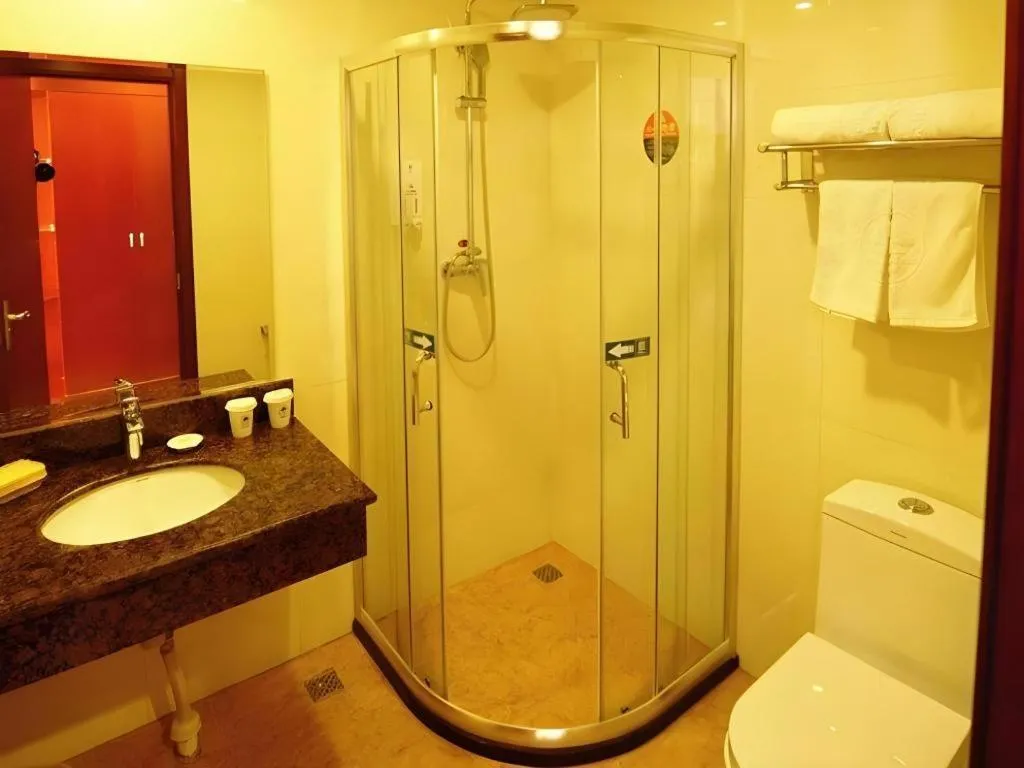 GreenTree Inn Qinhuangdao Peace Avenue Express Hotel