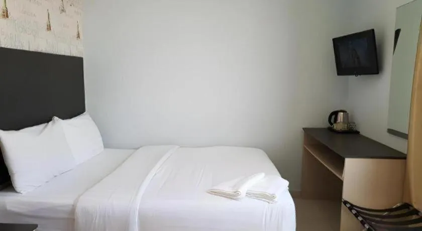 Bed in City View Hotel At KLIA & KLIA2