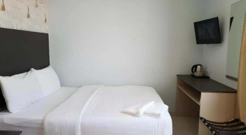 Bed in City View Hotel At KLIA & KLIA2