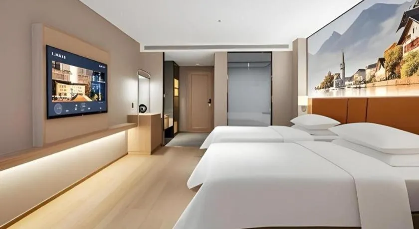 Bed in Vienna Classic Hotel Suzhou Likou Furniture Market Metro Station