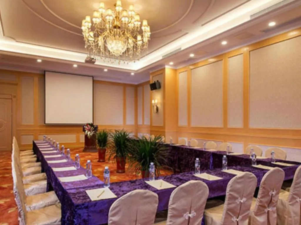 Vienna Hotel Jiangsu Danyang Railway Station