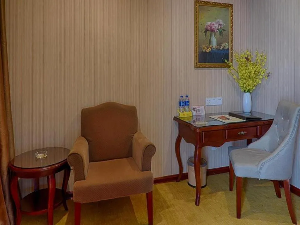 Vienna Hotel Jiangsu Danyang Railway Station