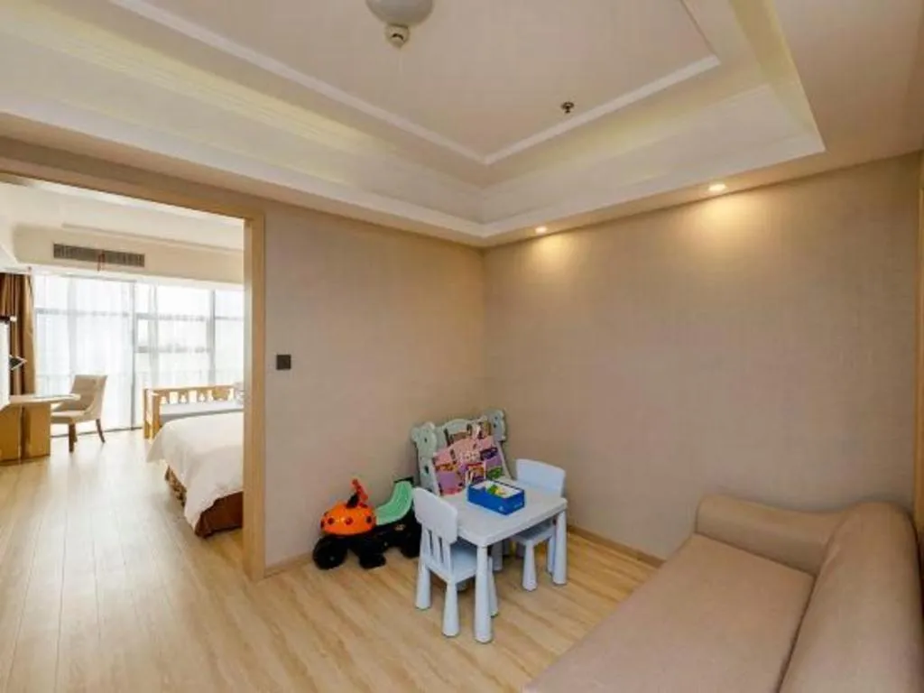 Vienna Hotel Jiangsu Danyang Railway Station